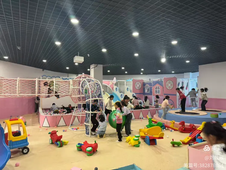 邵阳市百春园小学三年级110班酷贝拉 邵阳市博物馆